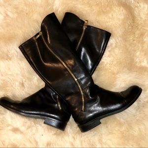 Tahari Boots